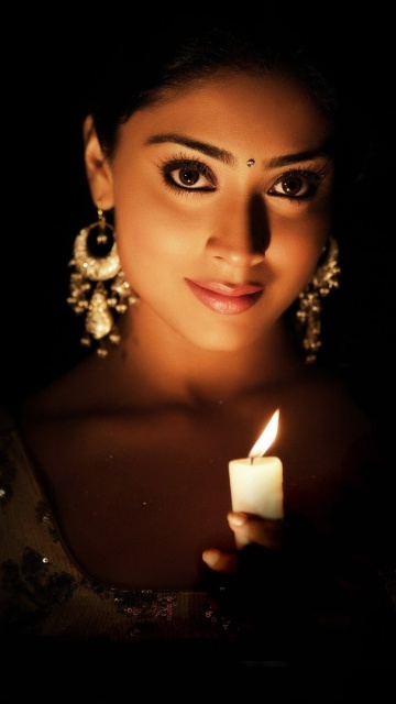 Shriya saran candle