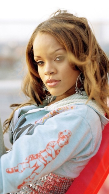 Rihanna gray