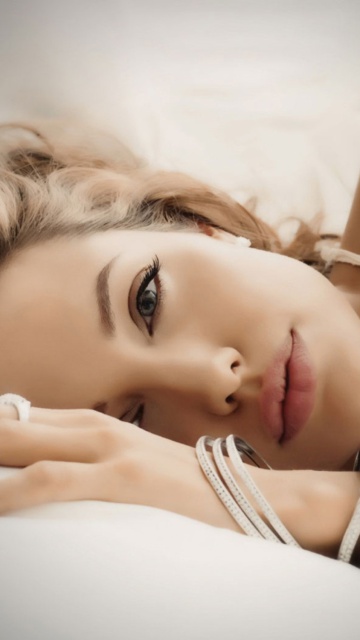 Angelina jolie mobile wallpaper 