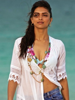 Deepika padukone in break ke baad 1