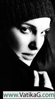 Natalie portman black and white