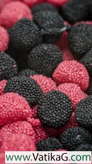 Pink and black berries candies 