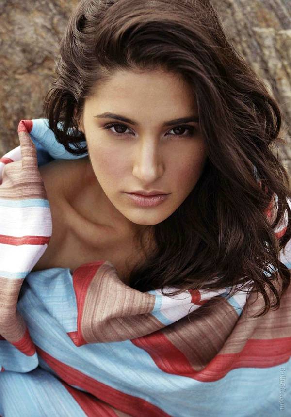 Nargis fakhri stylish look