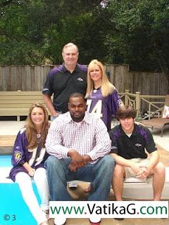 Michael oher family pics