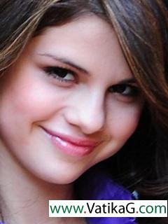 Selena gomez blue smile