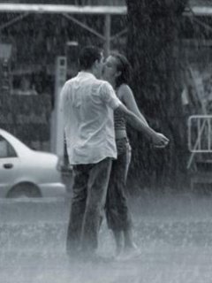 Kiss in the rain