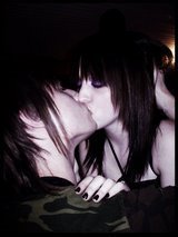 Emos kissing