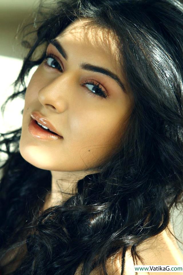 Hansika motwani 2012 