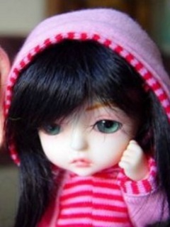 Download Cute doll - Love wallpapers for mobile phone..